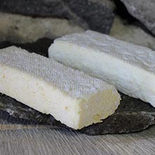 Fromage de ferme au lait cru et entier de vache